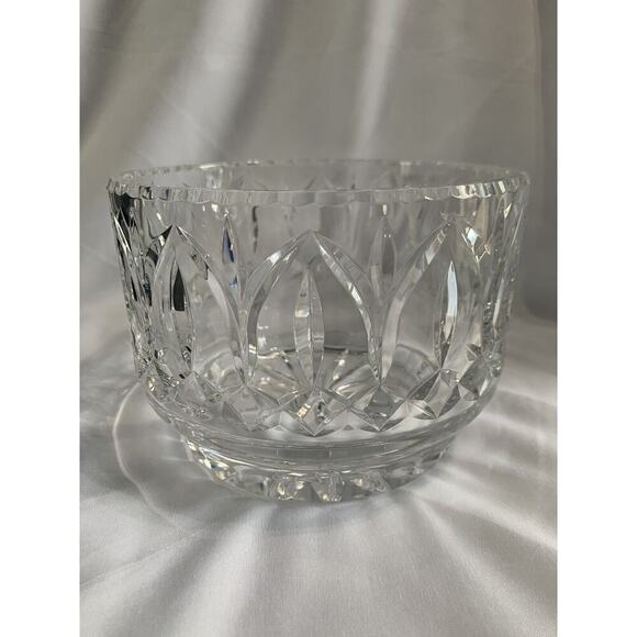 Vintage Astor Crystal Bowl Round Clear Glass Centerpiece - Picture 14 of 16